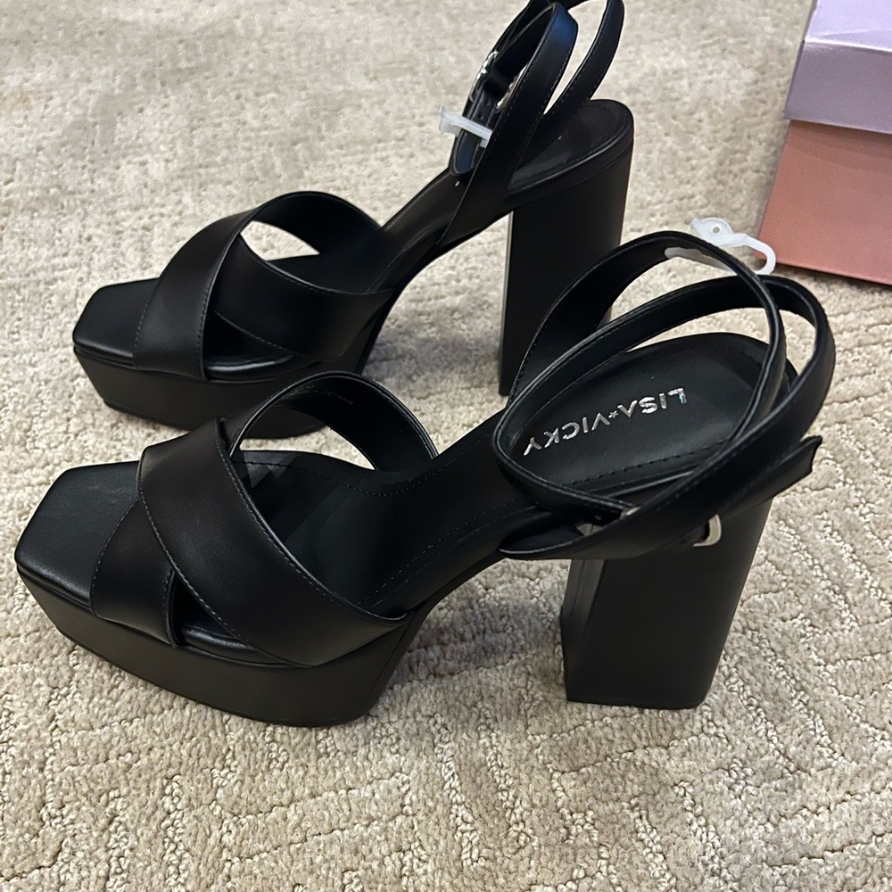 Lisa Vicky Block Heel Sandals - Picture 8 of 9